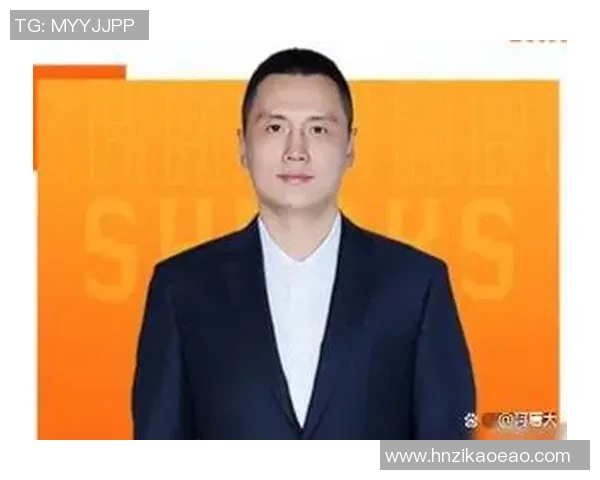 从球场到教练席 足球明星转行执教的传奇之路